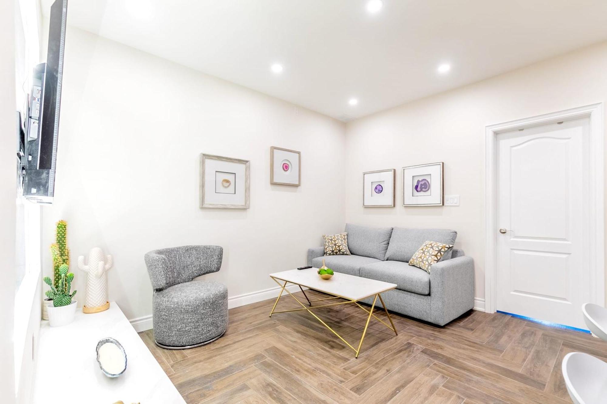 Modern Pet-Friendly Chinatown Apartment Toronto Eksteriør bilde